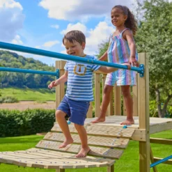 Aire de jeux double plateforme