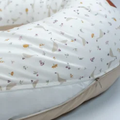 Améliorez Votre Confort d'Allaitement avec Notre Housse de Coussin Sidonia