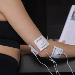 Appareil de stimulation musculaire et traitement de la douleur EMS & TENS