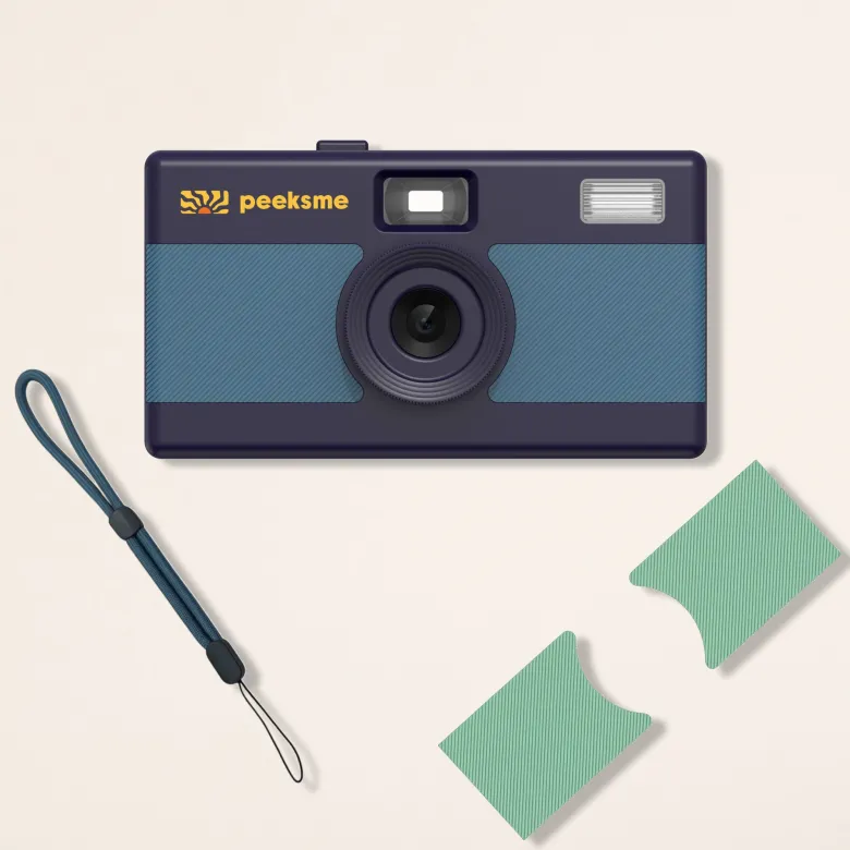 Appareil photo peeksme bleu + 1 paire de clips vert + 1 lanière bleue