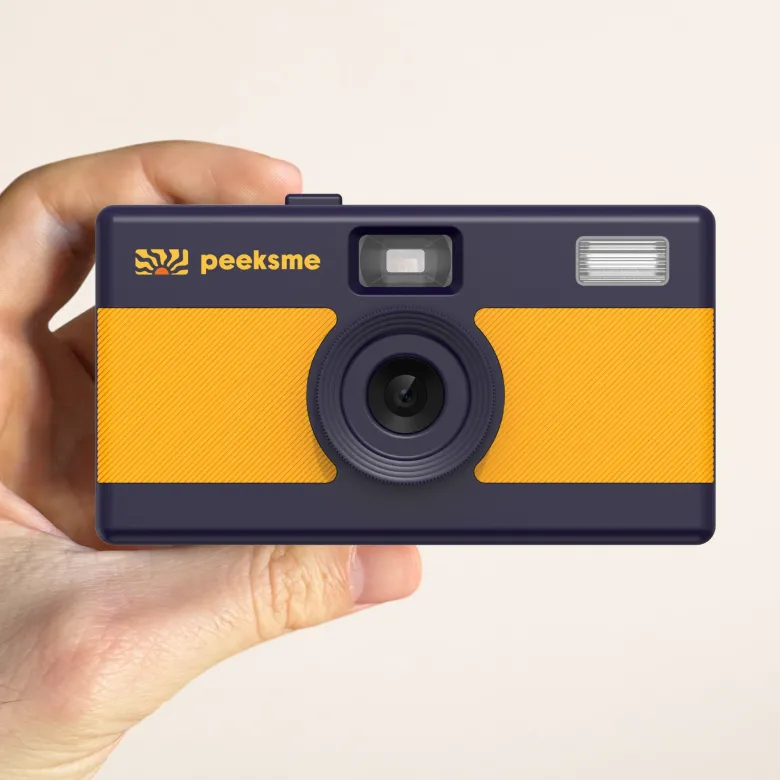 Appareil photo peeksme jaune + 1 paire de clips vert + 1 lanière bleue