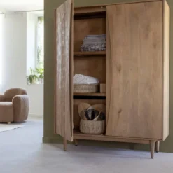 Armoire en bois de manguier