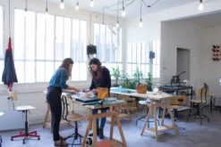 Atelier - pochette en cuir - paris