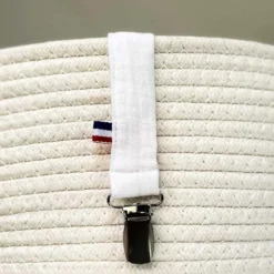 Attache tétine en coton bio teddy blanc