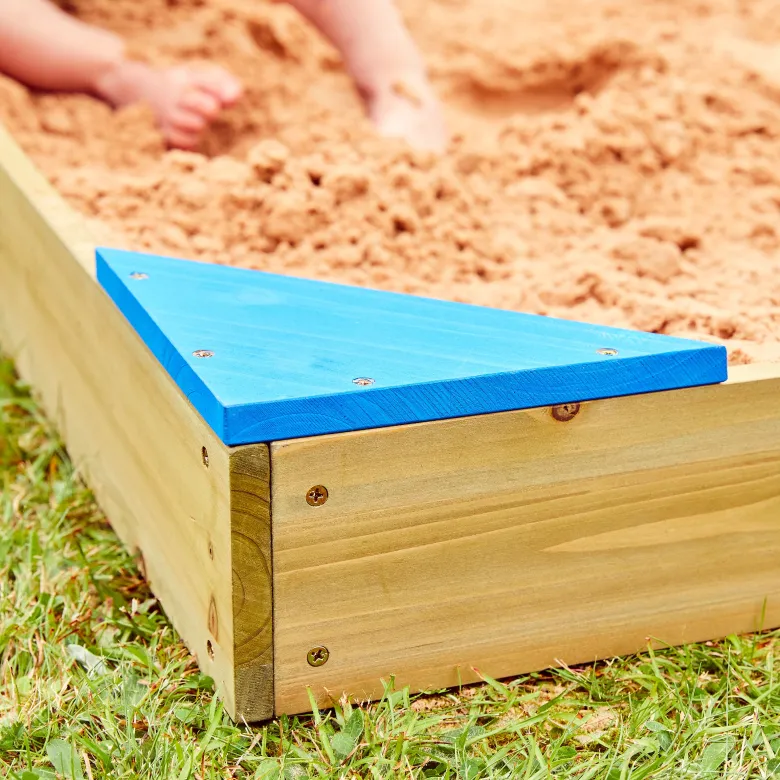 Bac à sable avec couverture de protecti