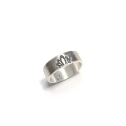 Bague ethnique fleur de lotus taille 58