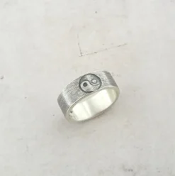 Bague ethnique yin yang taille 56