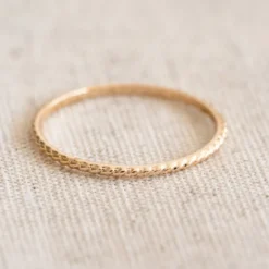Bague très fine tendance plaqué or