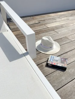 Bain de soleil en aluminium et toile plastifiéehe - blanc
