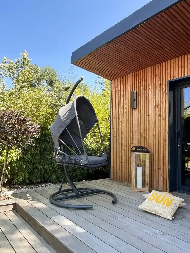 Balancelle de jardin en acier avec coussins - gris anthracite