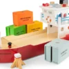 Bateau-container avec 4 containers