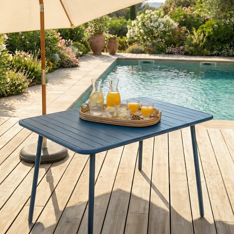 Bergame table de jardin 4 à 6 places 120cm bleu