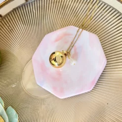 Bola de grossesse or pierre de lune