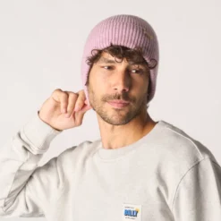 Bonnet en laine violet