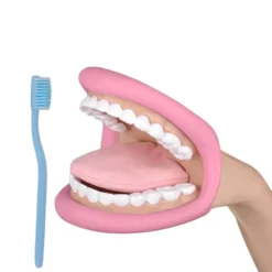 Bouche géante avec langue