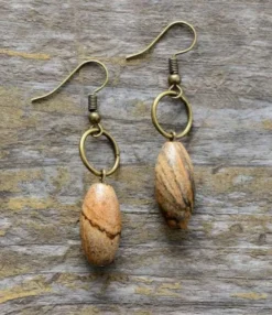 Boucle d'oreille olive en jaspe