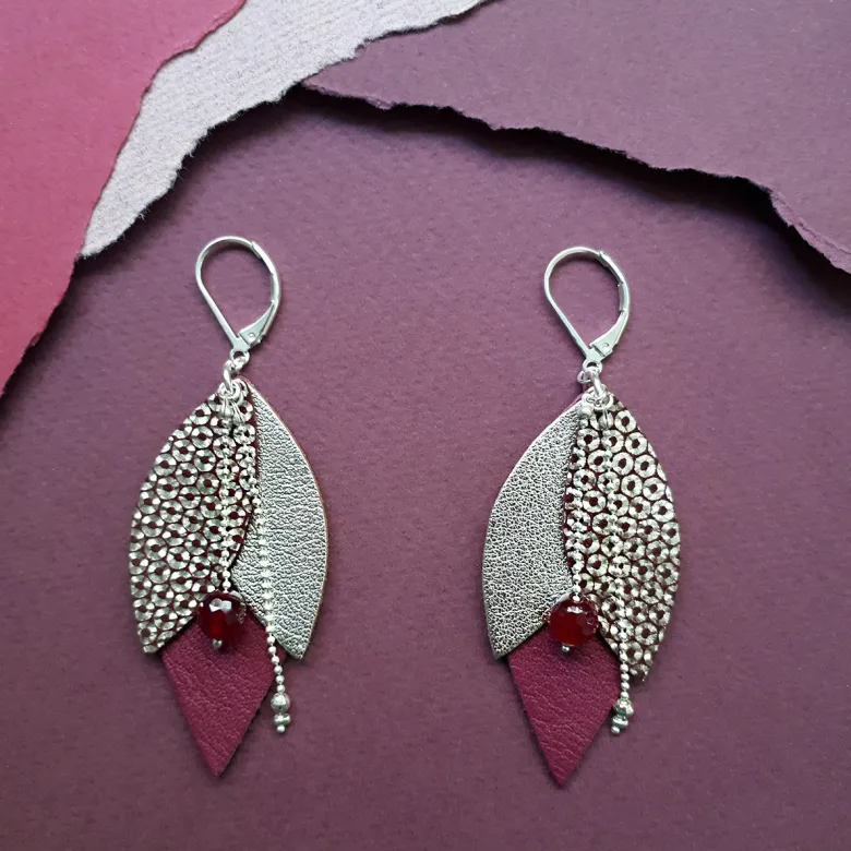Boucles d'oreilles en cuir tulipe prune