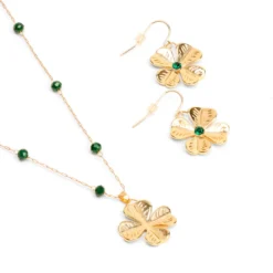 Boucles d'oreilles pendantes en acier inoxydable doré motif trèfle et strass