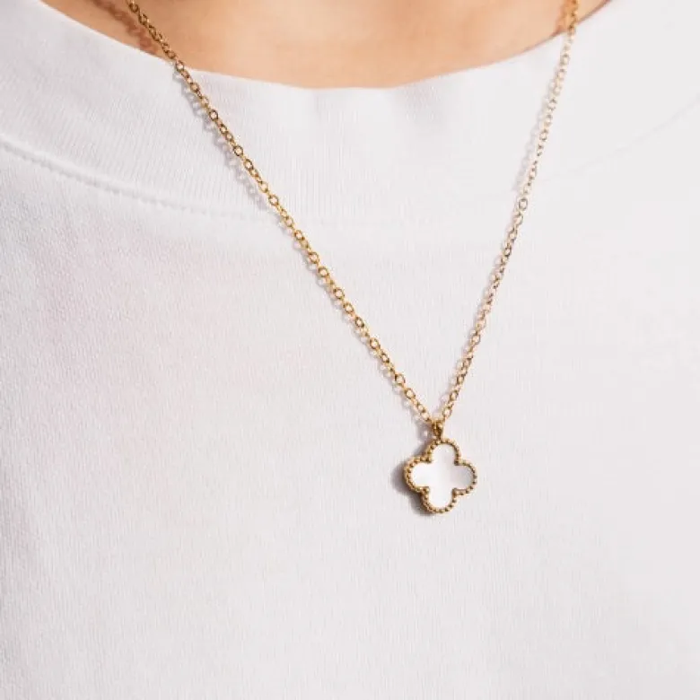Bougie-bijou avec collier fleur blanche nacrée & cristal