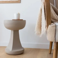 Bout de canapé beige