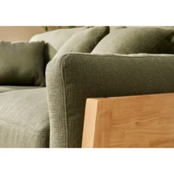 Canapé déhoussable 3 places en tissu vert kaki et bois clair kyo