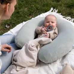 Cape d'allaitement mom'n play almond Beige