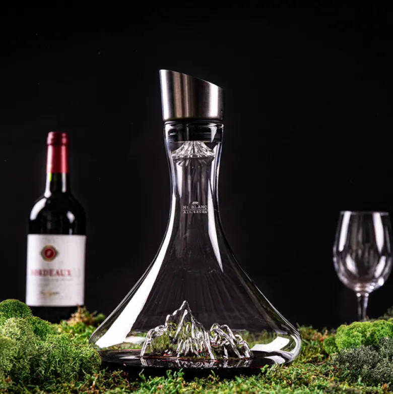 Carafe à vin topographique