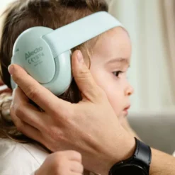 Casque anti-bruit pour bébés blanc-vert menthe