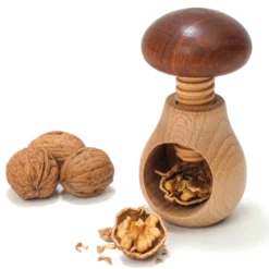 Casse-noix champignon en bois