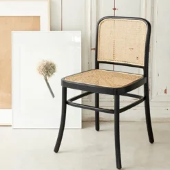 Chaise en acajou et cannage