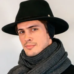 Chapeau laine avec cache-oreilles 60