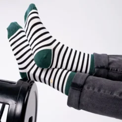 Chaussettes rayures larges blanc et noir