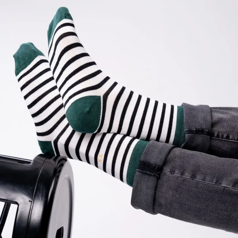 Chaussettes rayures larges blanc et noir