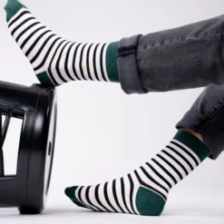 Chaussettes rayures larges blanc et noir
