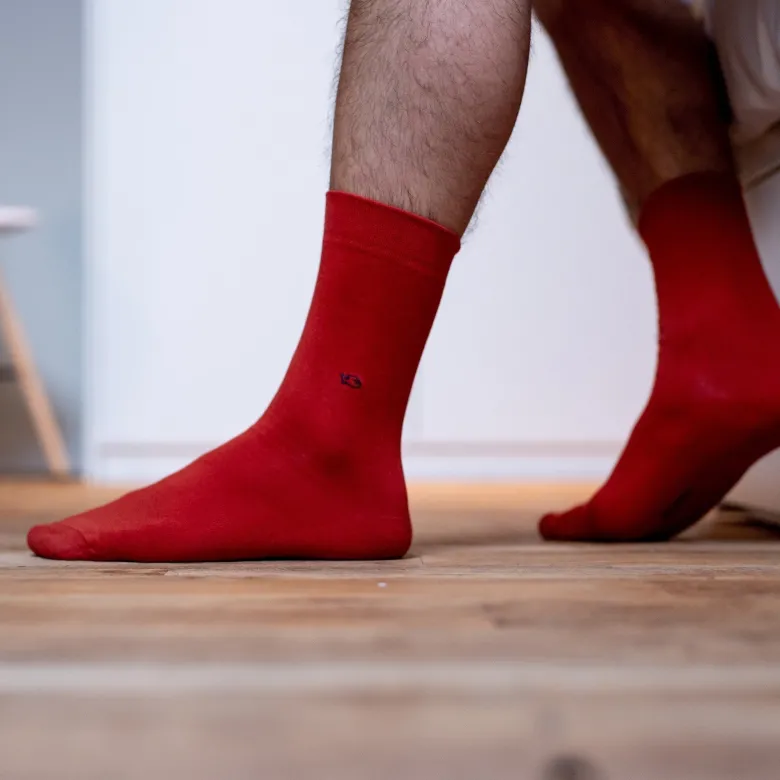 Chaussettes unies rouge grenade