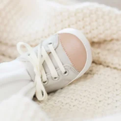 Chaussures bébé ecru 0
