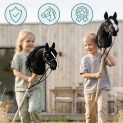 Cheval à bâton hobby horse en bois et peluche mamabrum noir dès 3 ans 68 cm
