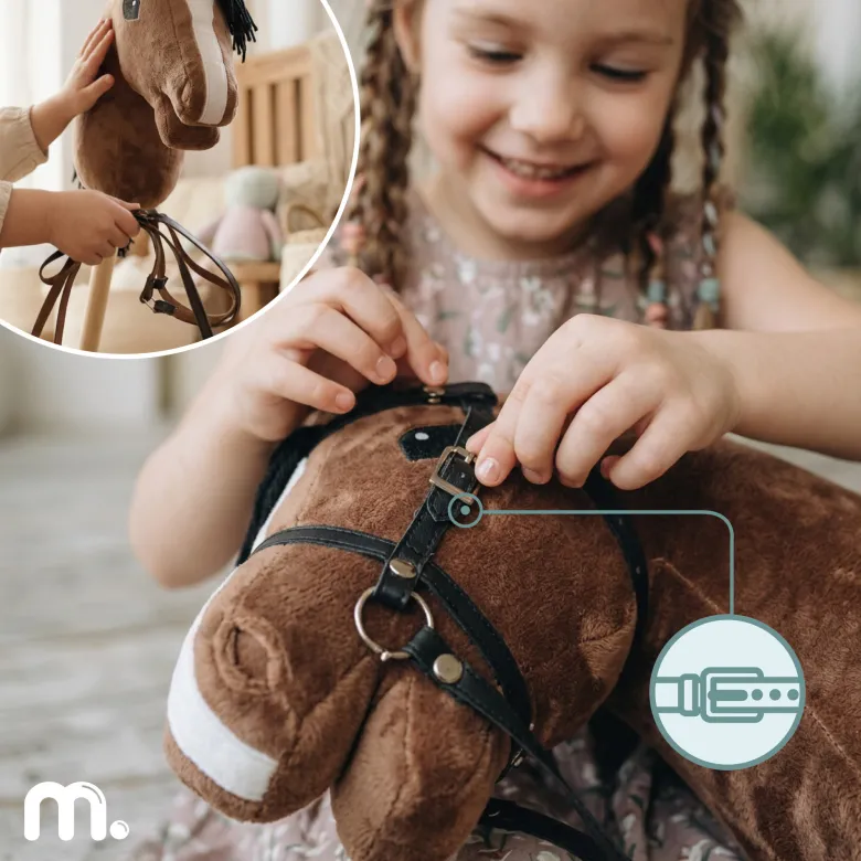 Cheval à bâton hobby horse en bois et peluche mamabrum marron dès 3 ans 68 cm