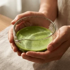 Coffret bol à matcha transparent & support à fouet tsuki - idée cadeau