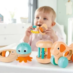 Coffret 5 jouets d'éveil sensoriel en bois Hape