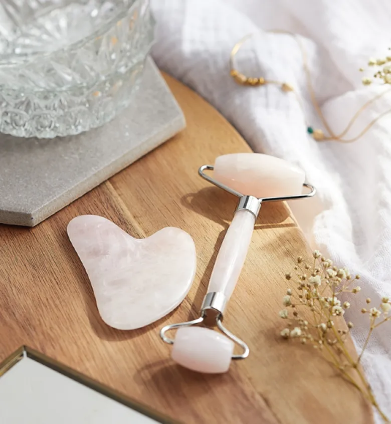 Coffret roll on et Gua Sha quartz rose