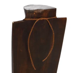 Collier en ivoire végétal