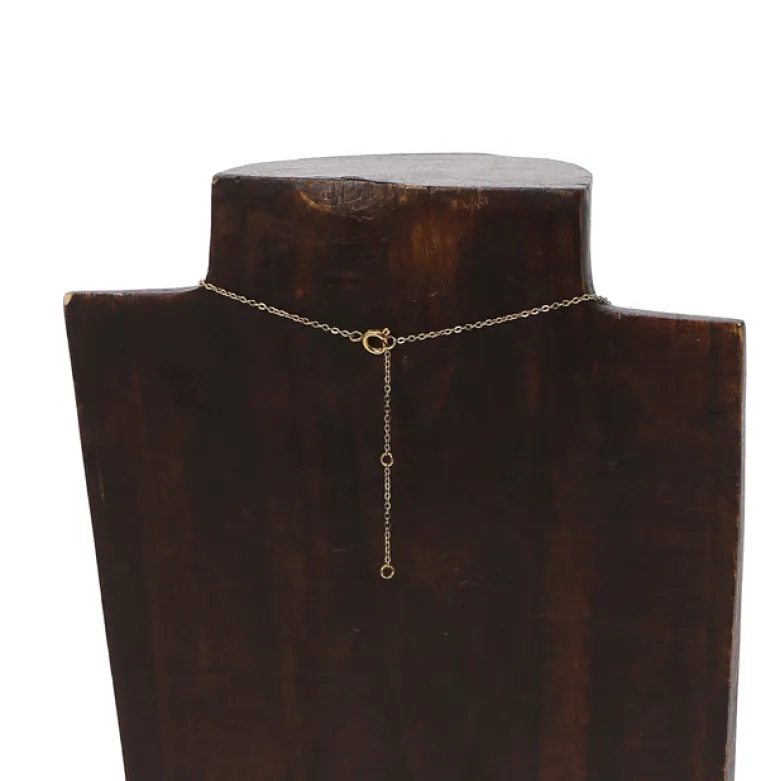 Collier orné de jade néphrite