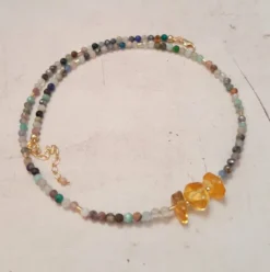 Collier pierres naturelles et ambre