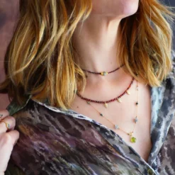 Collier prerna grenat