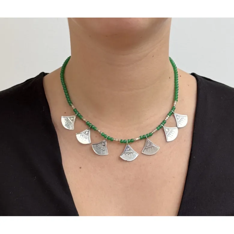Collier shat shat touareg en argent et perles – bijou traditionnel