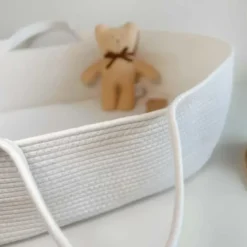 Couffin pour bébé tressé avec matelas en coton blanc cassé marron