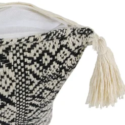 Coussin à pompons ethnique - l. 40 x l.