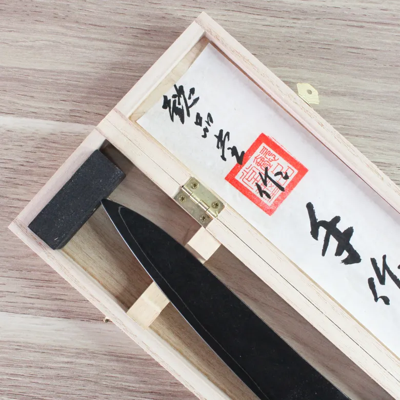 Couteau japonais de cuisine pretty lame damassée manche en bois