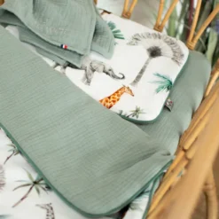 Couverture et coussin berceau safari